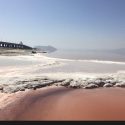 دریاچه ارومیه دیگر رنگ به رو ندارد