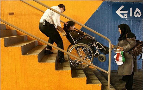 نیمی از فرودگاه‌ها و ایستگاه‌های قطار برای معلولان مناسب نیست