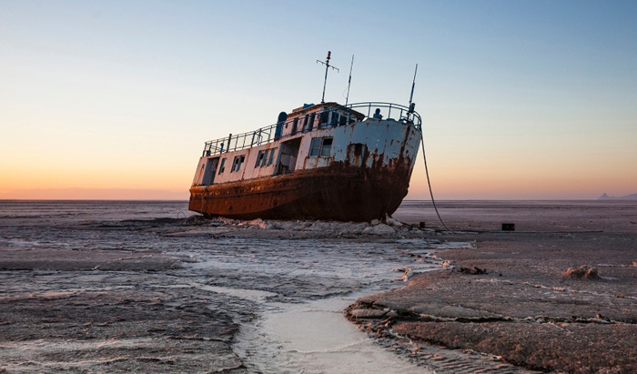 هشدار درباره وضعیت اسفبار غبار نمکی در اطراف دریاچه ارومیه