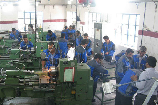 «نرخ دستمزد در ایران پایین‌ترین نرخ دستمزد در دنیاست»