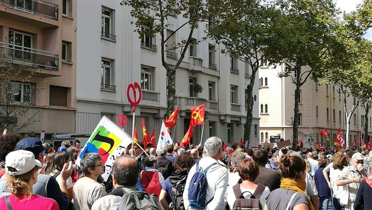 آغاز تظاهرات عمومی در فرانسه علیه کودتای ماکرون در قانون کار