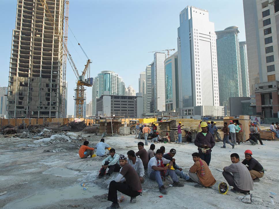 مرگ ۴۴ کارگر نپالی به ازای هر تیم حاضر در جام‌جهانی قطر