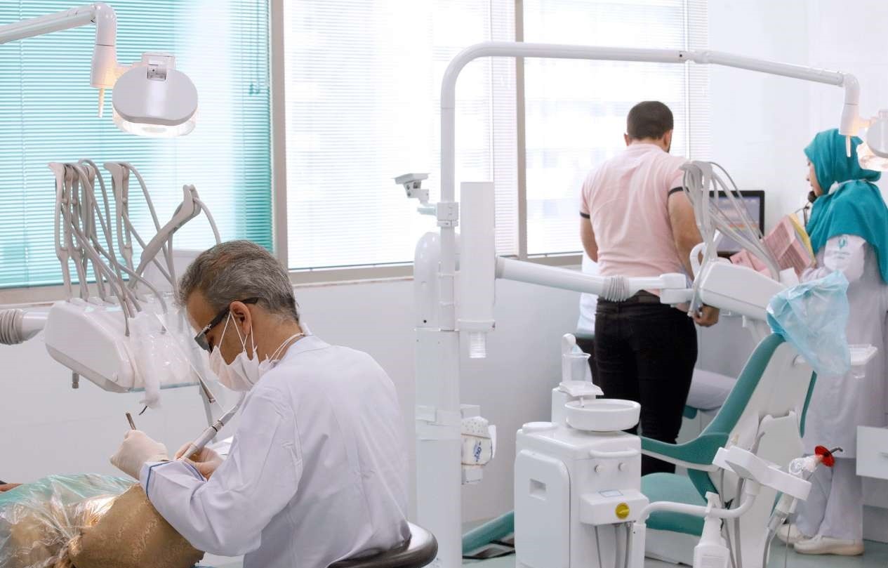 کشیدن دندان به جای درمان