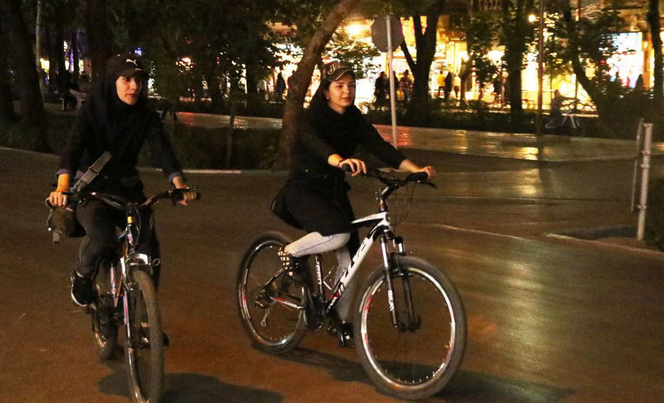 «دوچرخه‌سواری زنان عقبه اجتماعی و امنیتی دارد»