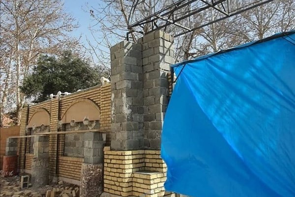 ساخت و ساز نرگس آبیار در باغ عفیف‌آباد شیراز